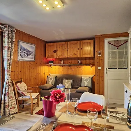 2 Pièces Aux Carroz D'arâches Avec Parking Et Wifi - 4 Personnes - Fr-1-836-23 * Les Carroz d'Araches