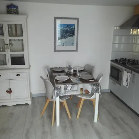 2 Pièces Aux Carroz D'arâches Avec Parking Et Wifi - 4 Personnes - Fr-1-836-23